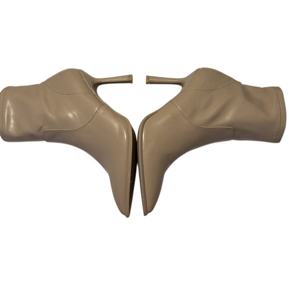 NWI Mia Stiletto Pointed Toe Nude/Tan Pull on Teyla Ankle Boot-11M - Picture 4 of 10